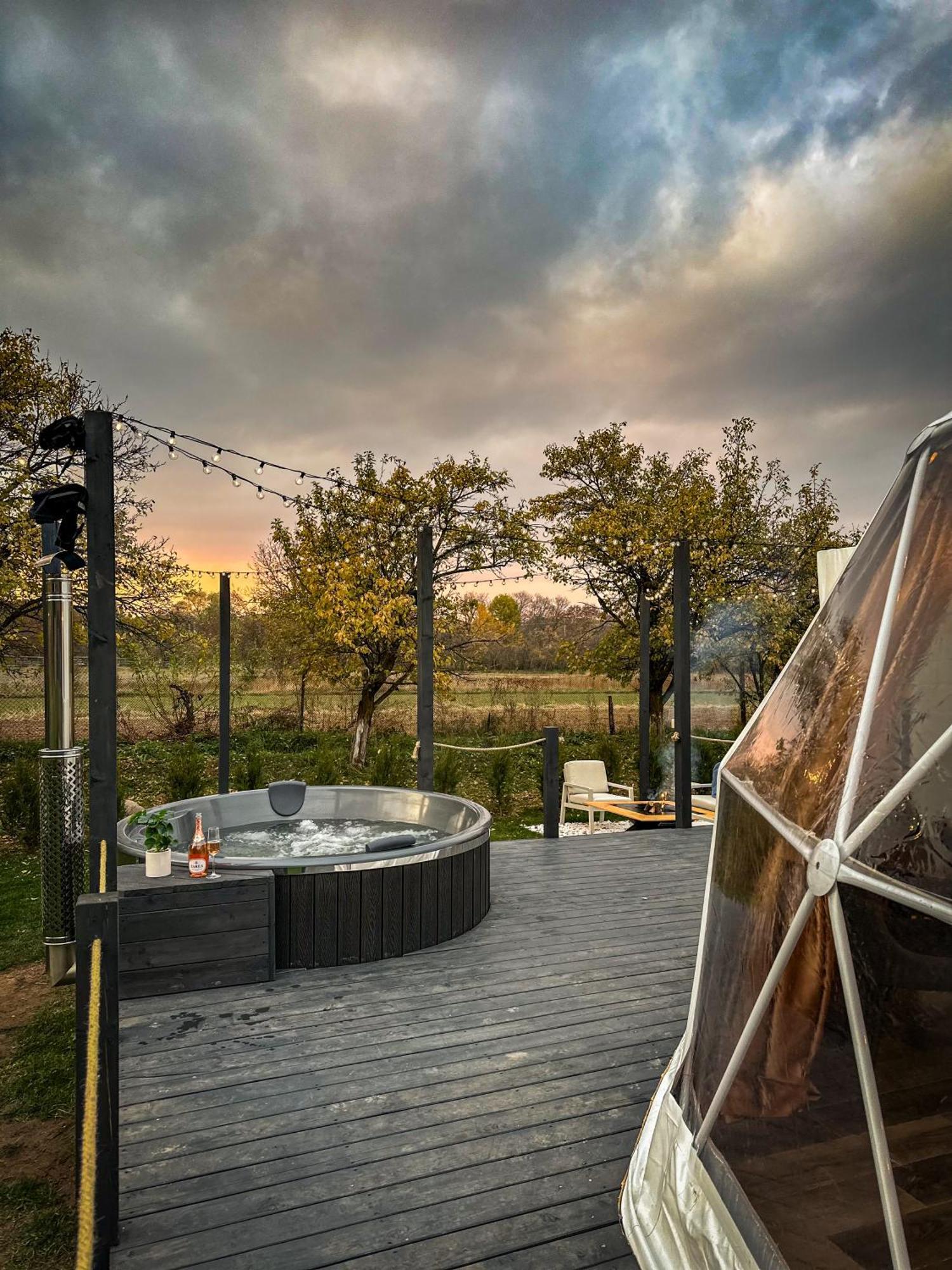Green Garden Glamping Retezat Bălan Exterior photo